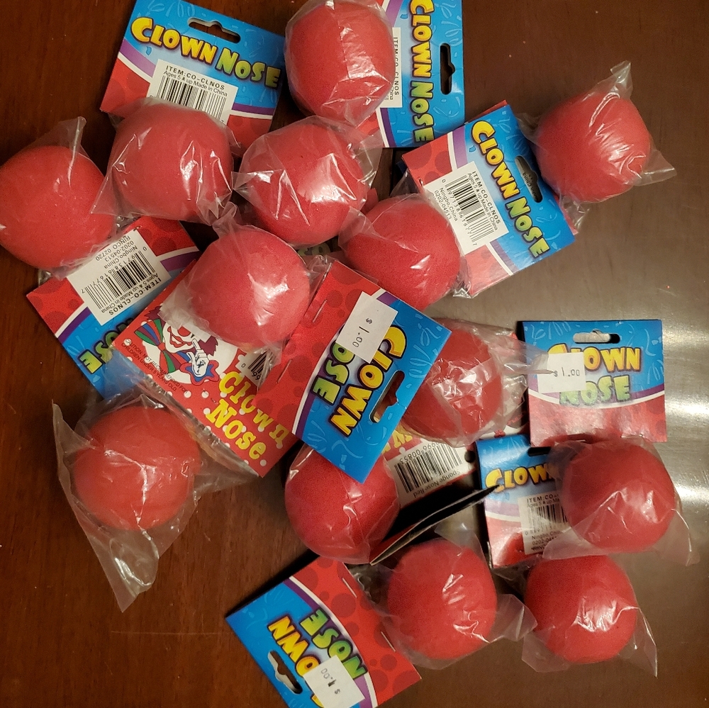 13 Red Clown Noses